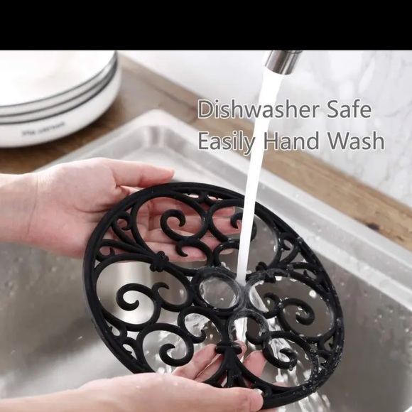 Silicone Trivets for Hot Dishes, 3 Pack Flexible & Durable Non-Slip Mats. New - Picture 2 of 8